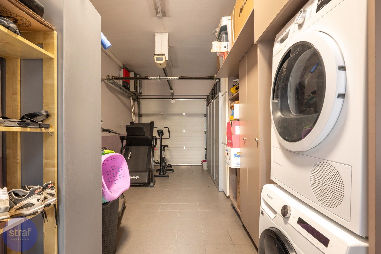 Enorme rijwoning met 6 slaapkamers én een zwembad foto 23