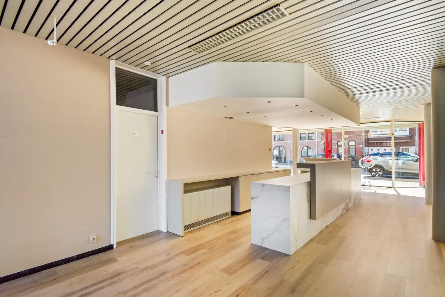 Handelsgelijkvloers in het centrum van Wijnegem! foto 6