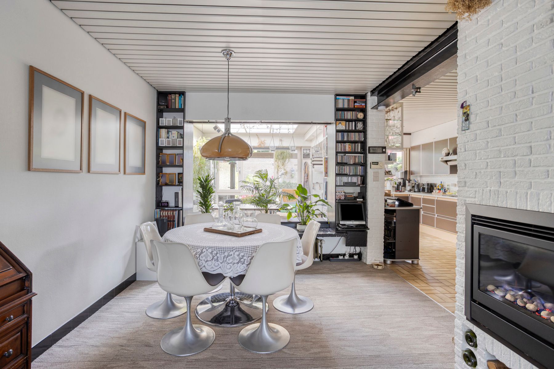 Instapklare halfopen woning op toplocatie in Sint-Niklaas foto 6
