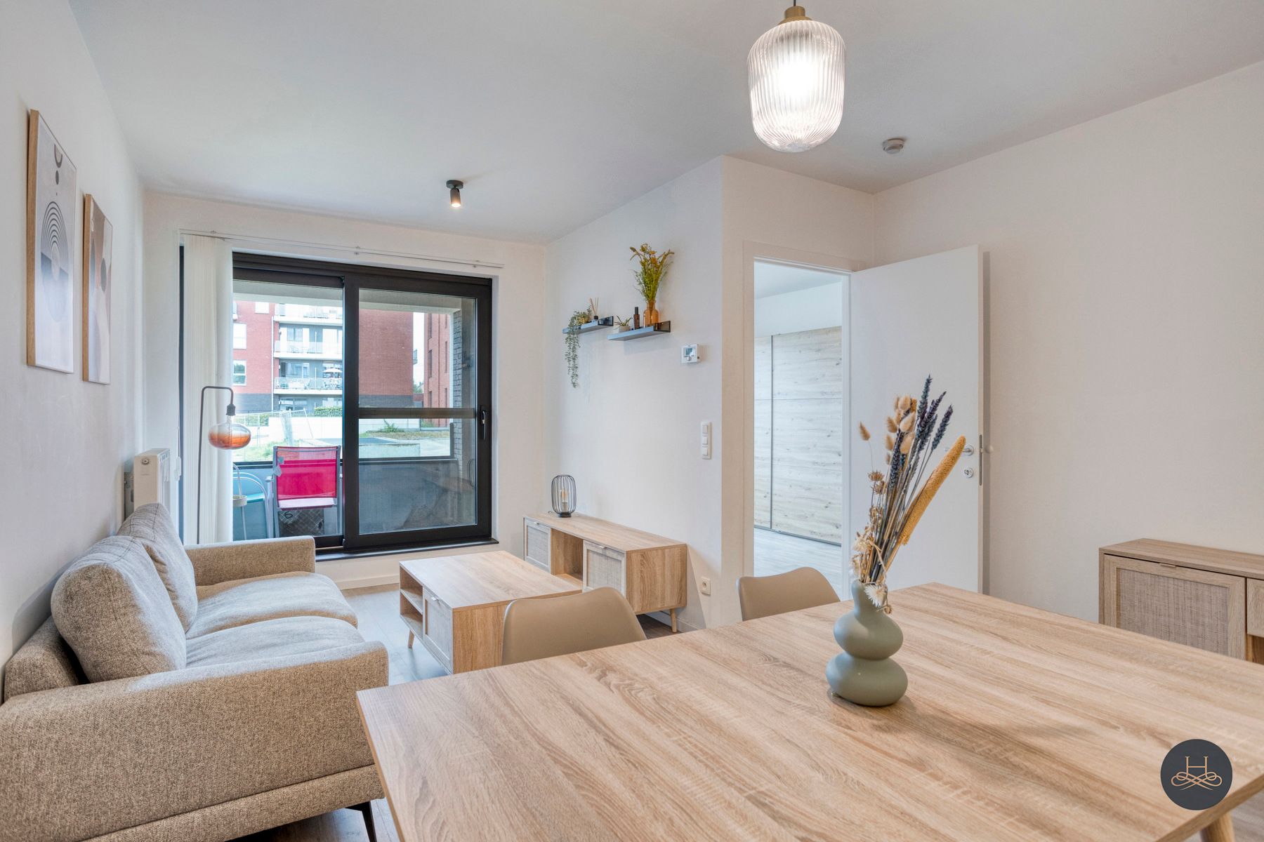 Lichtrijk, gezellig appartement met zeer goede verbindingen foto 7