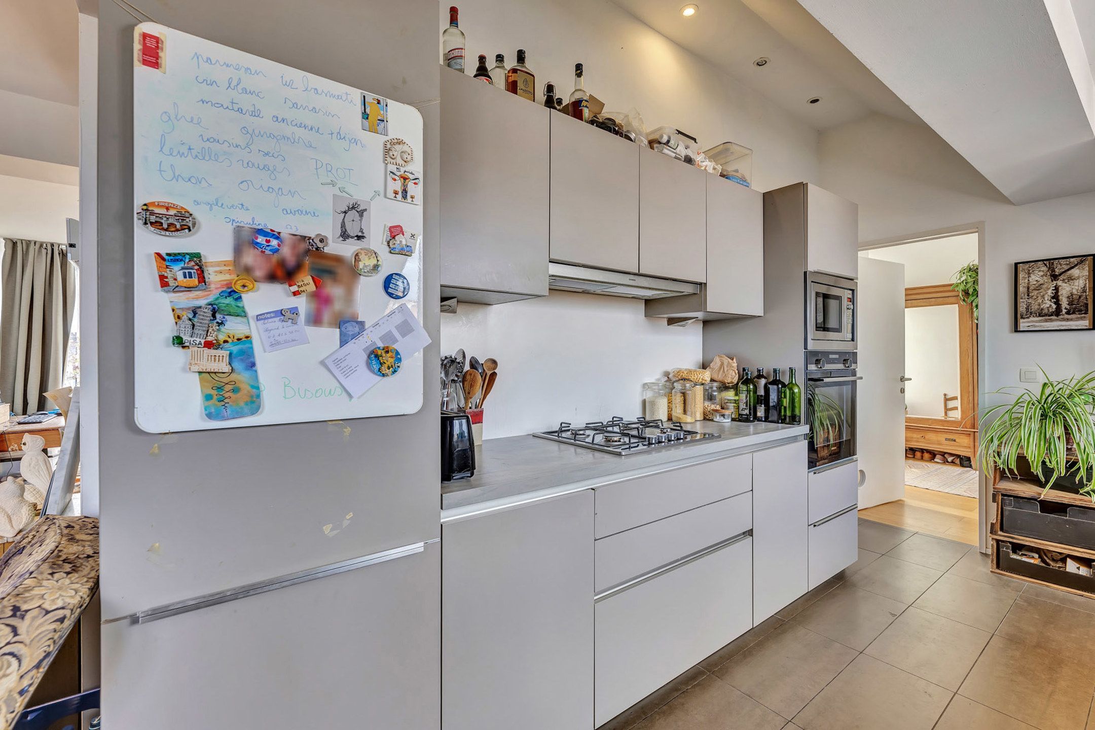 Instapklaar app. met groot terras van 40m² op goede ligging! foto 12