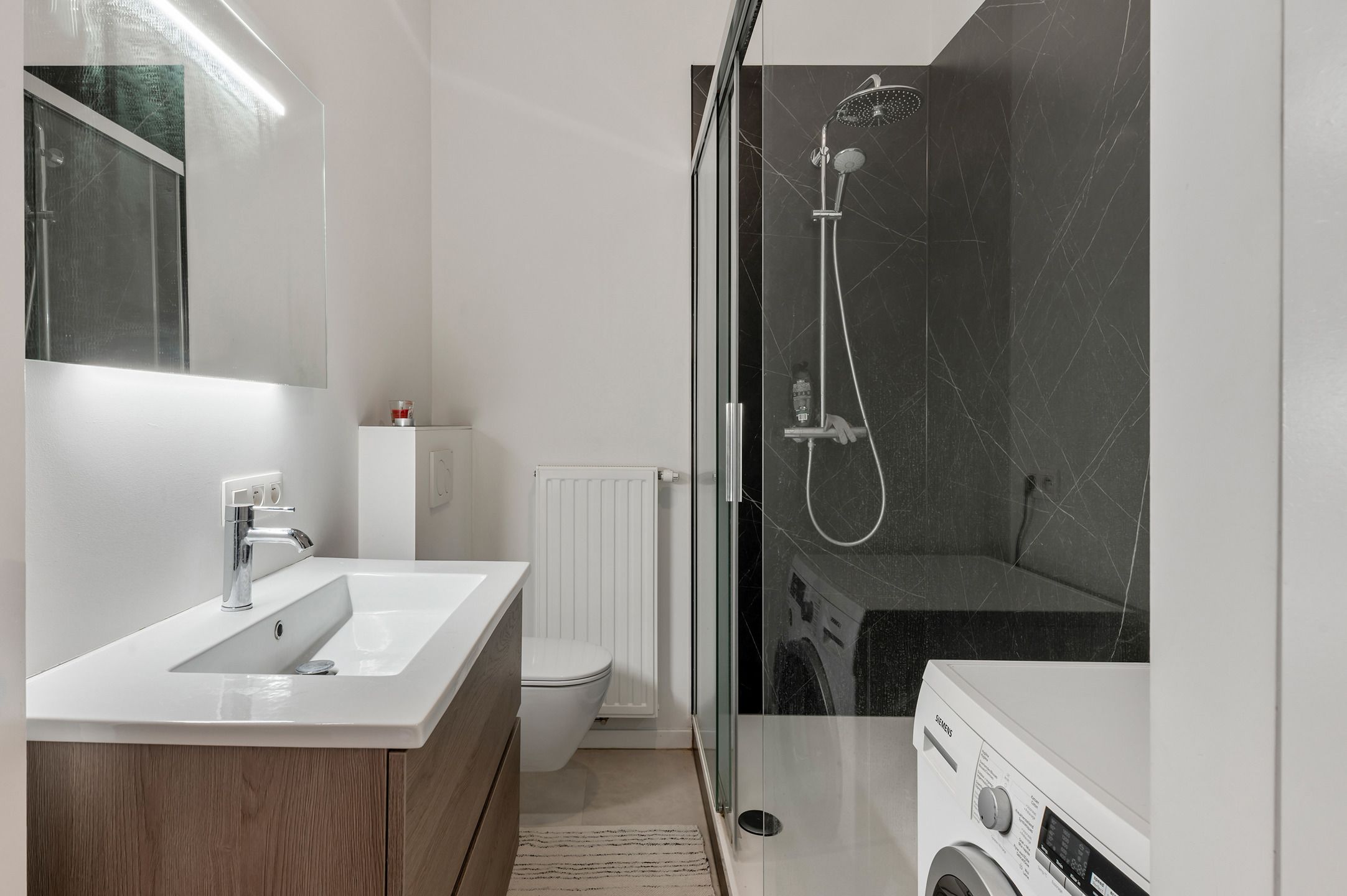 Nieuwbouw gerenoveerd twee-kamer appartement van 69 m² foto 9