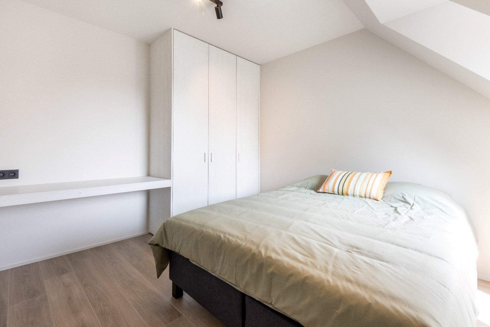 Nieuwbouw koppelvilla dichtbij het centrum van Knokke en op wandelafstand van het strand foto 23