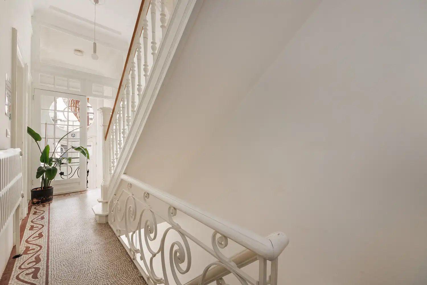 Instapklare en ruime herenwoning (362m²/EPC B) met zalige buitenruimtes op toplocatie te Antwerpen-Zuid: ideaal voor combi wonen/werken! foto 9
