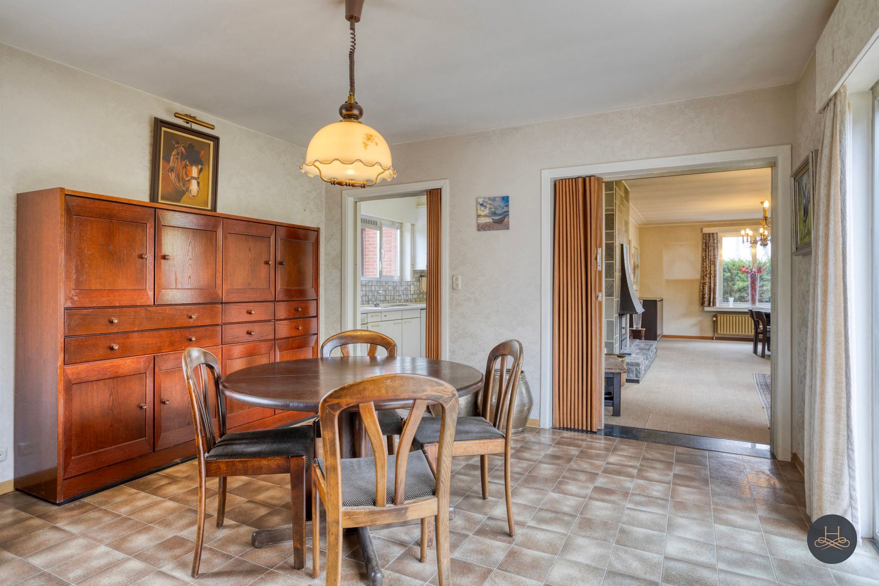 Ruime woning in een rustige groene wijk op een groot perceel foto 27