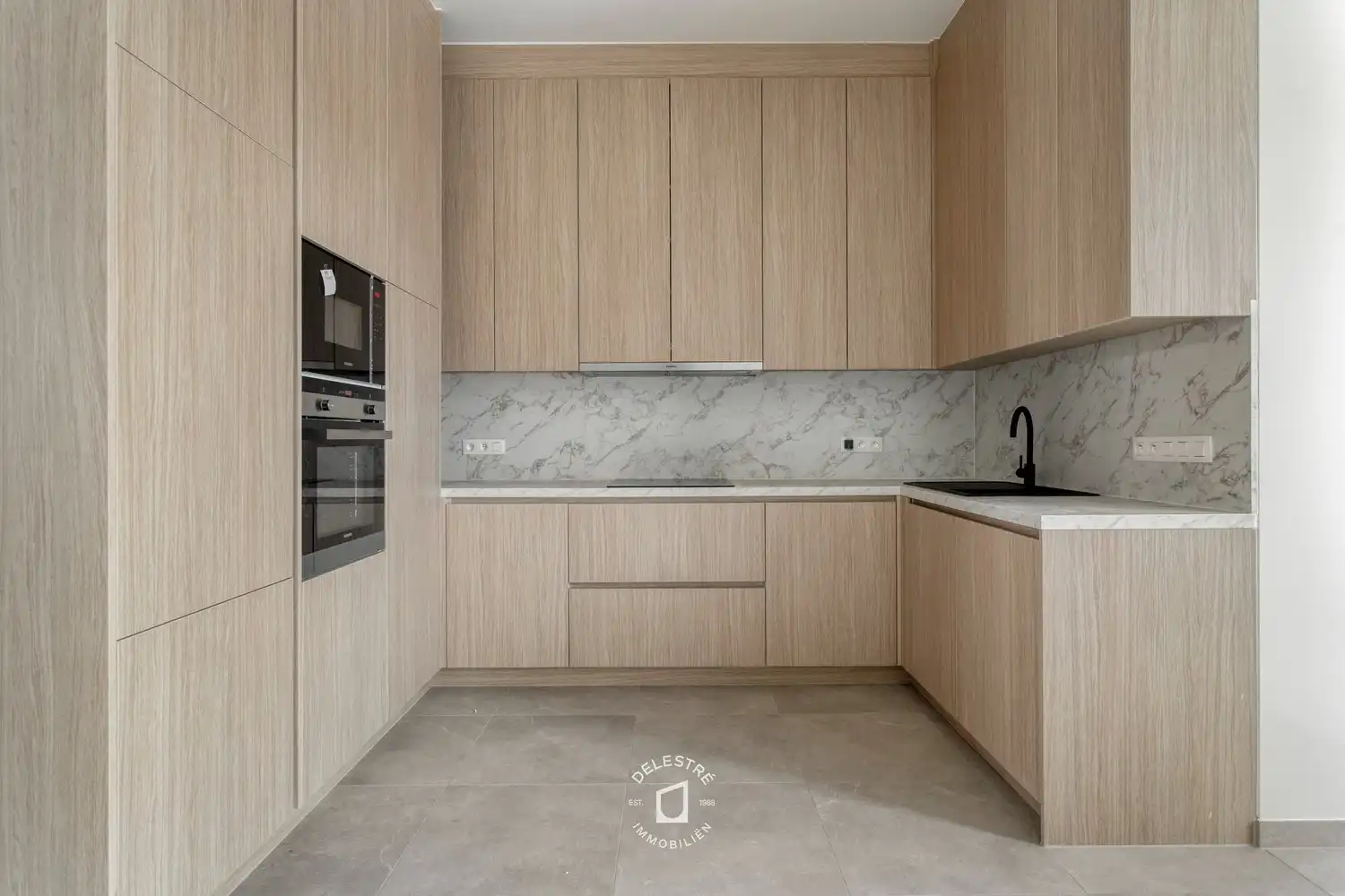 Exclusief vernieuwd en karaktervol luxe-appartement (171 m²) met riant terras 30 m² in het winkelhart van Aalst foto 12