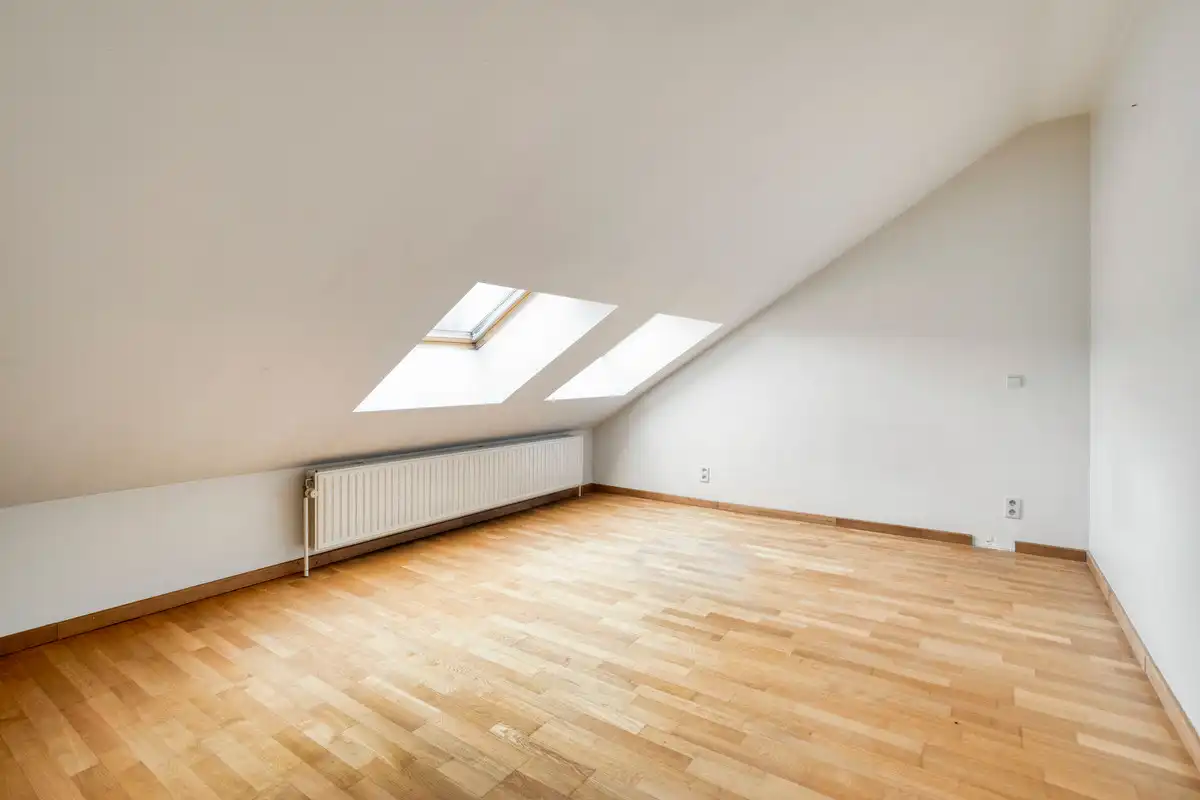 UITZONDERLIJK HANDELSHUIS MET GERENOVEERD DUPLEXAPPARTEMENT OP TOPLOCATIE IN CENTRUM TONGEREN. foto 23