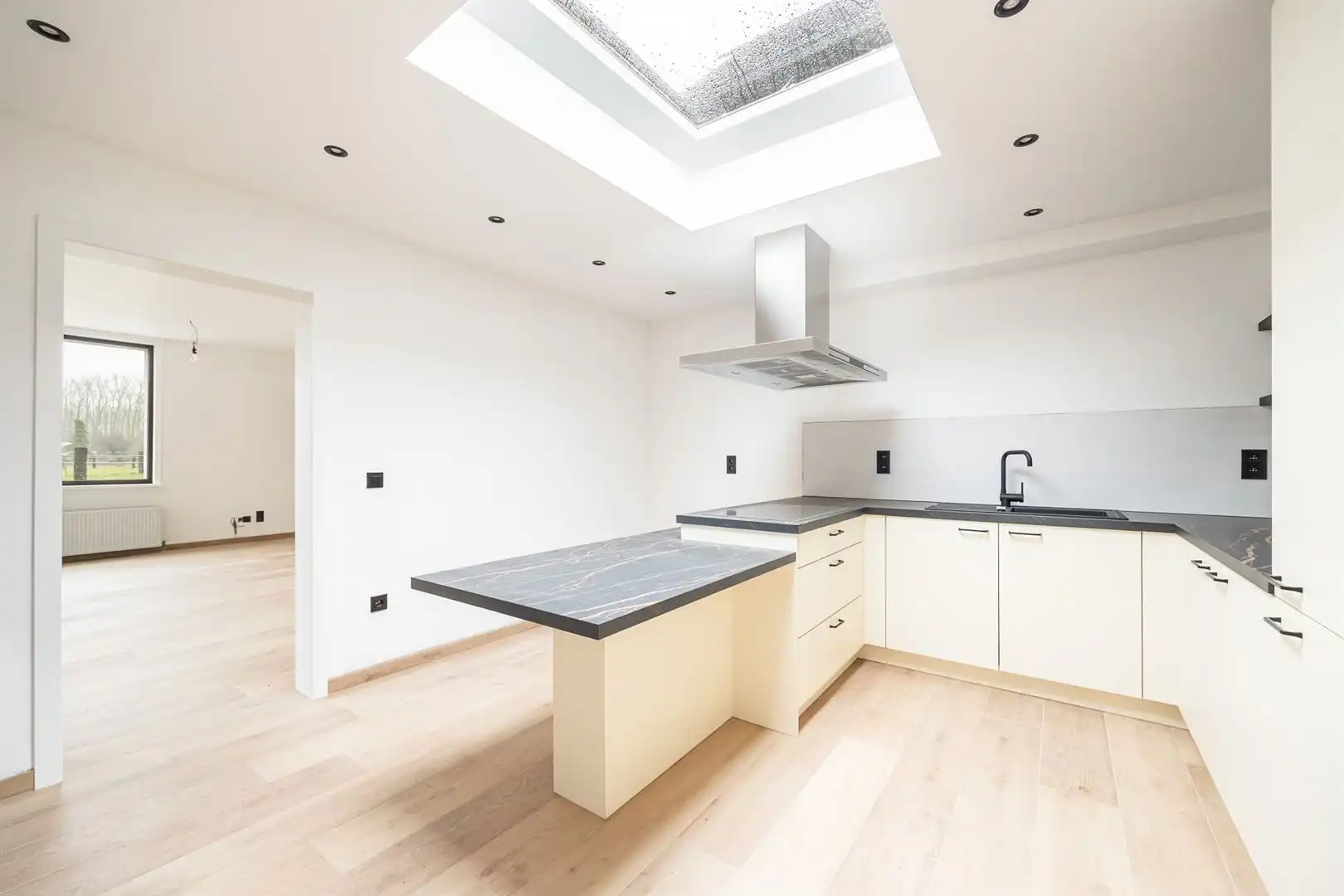 Instapklare HOB, pas gerenoveerd! foto 4