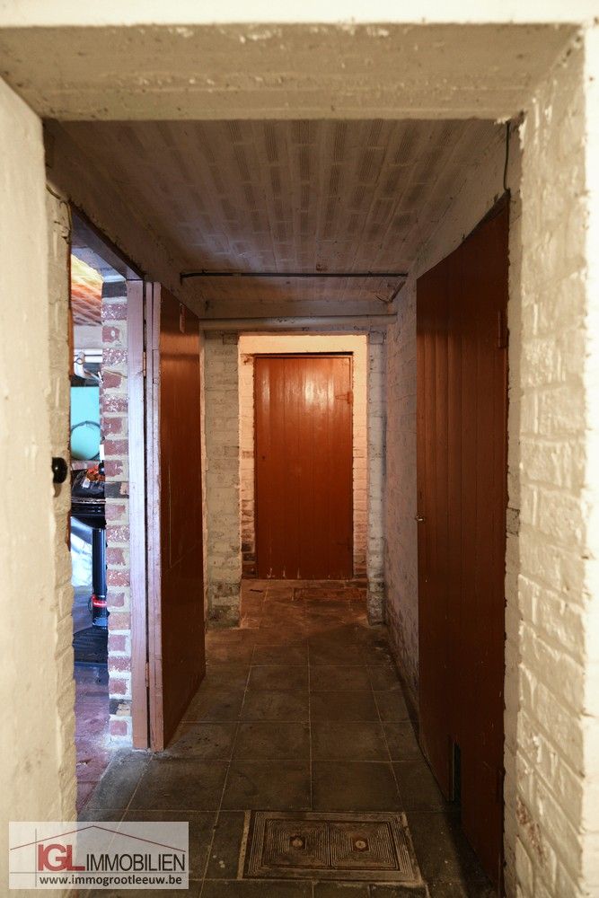 Op te frissen rijwoning met 3 slaapkamers en garage foto 23