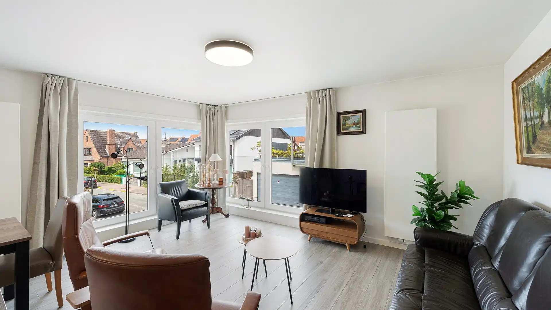 Gerenoveerd appartement met twee kamers en open zichten te Heist foto 3
