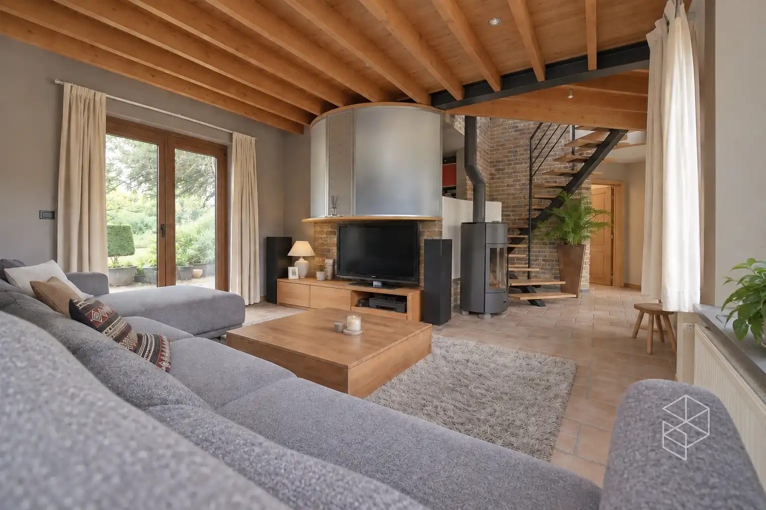 Karaktervolle villa met polyvalent bijgebouw, zwemvijver & aangelegde tuin met uitweg op 4.009m² foto 17