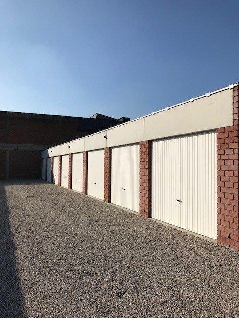 Nieuwbouwgarages - centrum Izegem foto 2