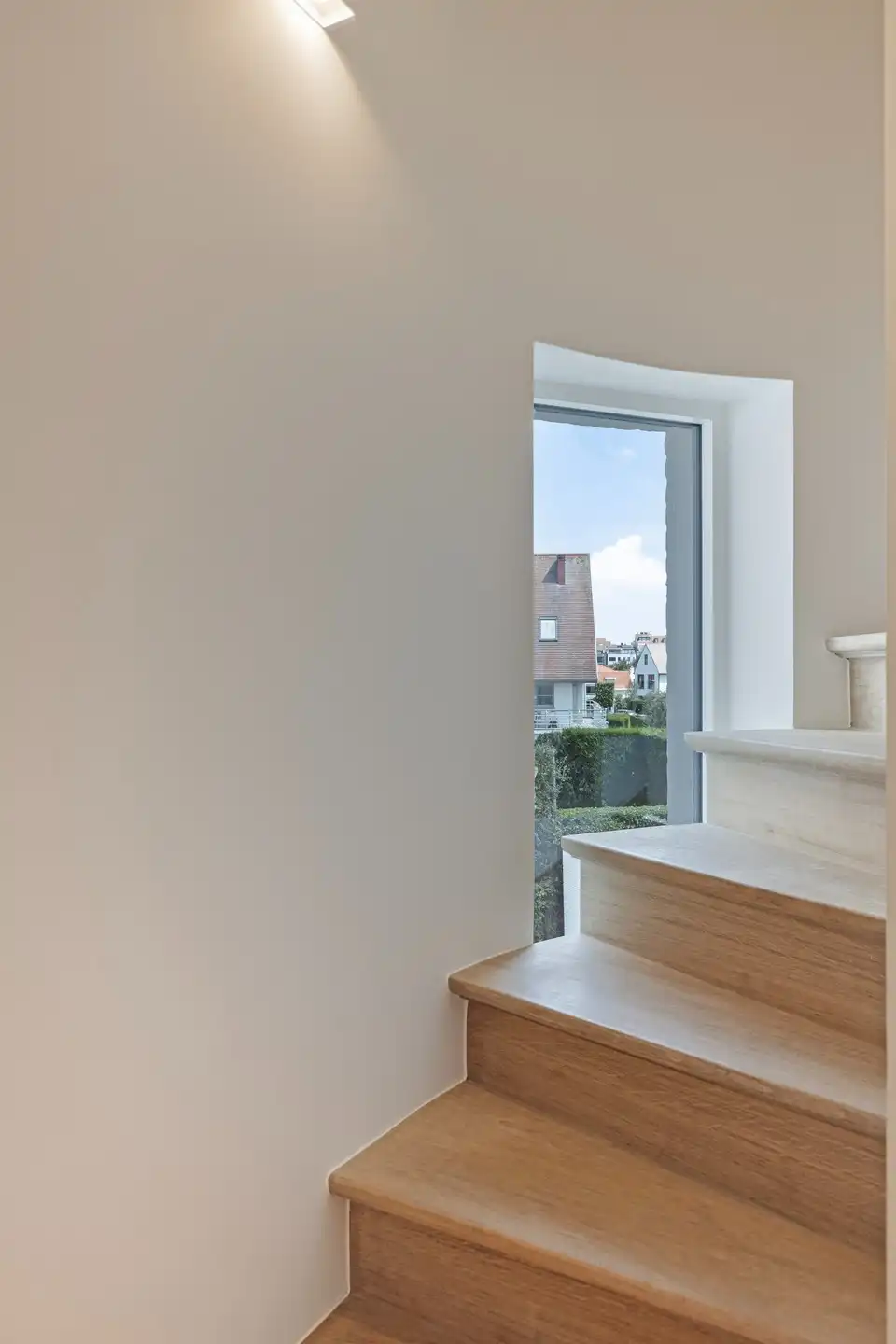 Exclusieve, volledig gerenoveerde hoekvilla met adembenemend zeezicht aan de Zeedijk. foto 25