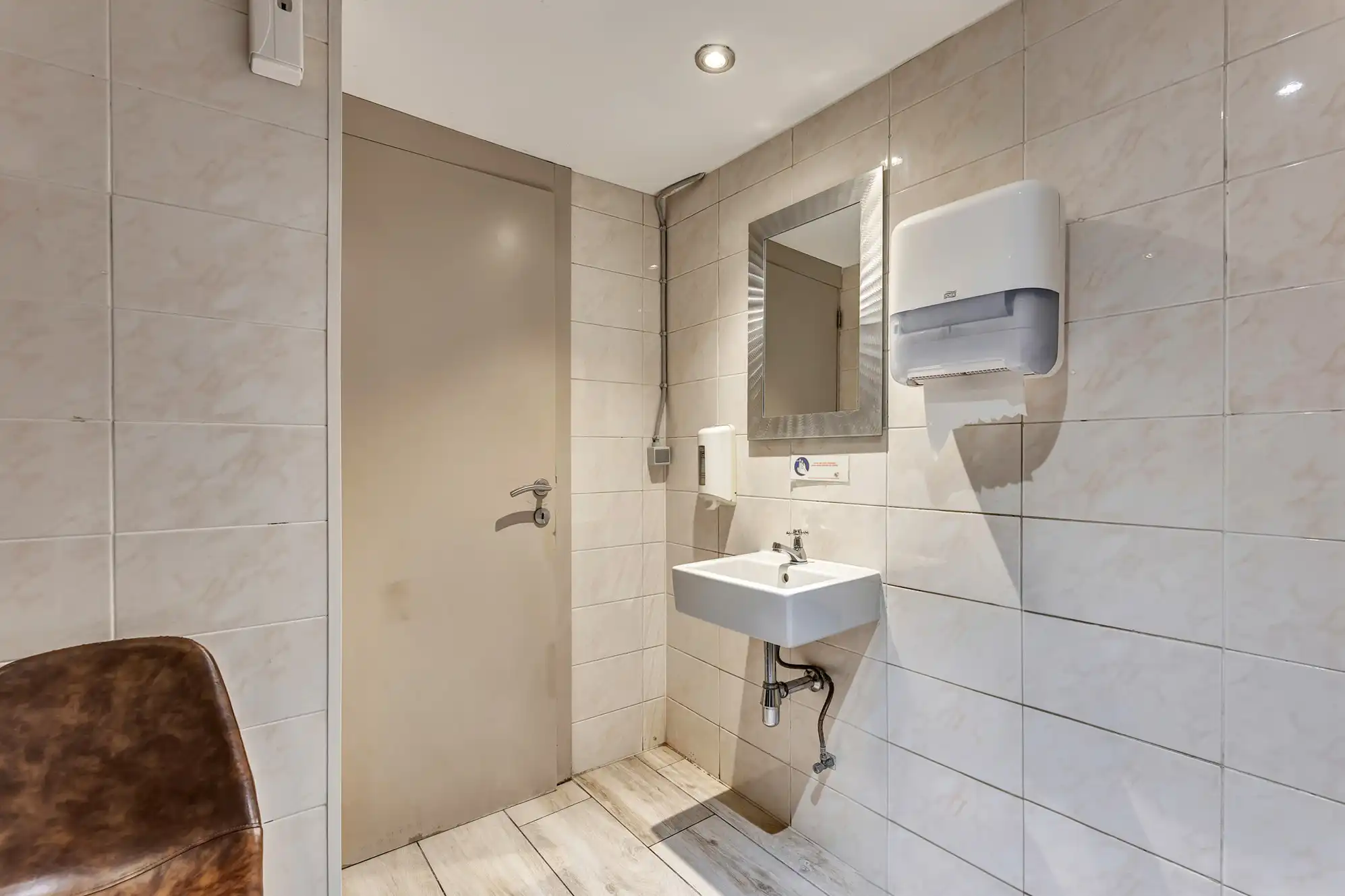 Gewaardeerd restaurant/handelspand met appartementen foto 26