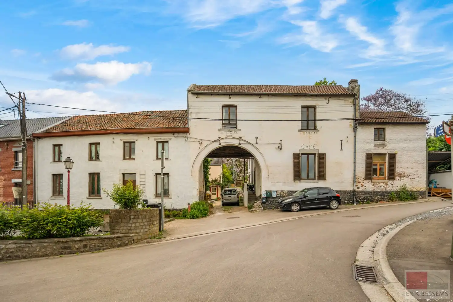 Hoofdfoto van de publicatie: Karaktervolle woning uit 1668, met een bewoonbare oppervlakte van ca. 233 m² op een royaal perceel van 1.837 m²