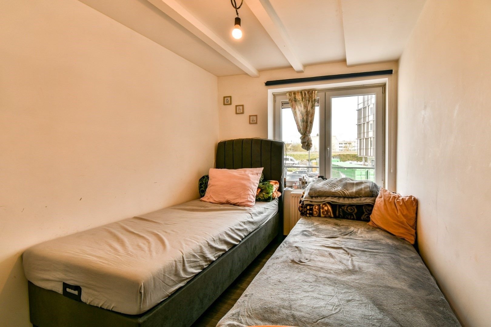 Energiezuinige woning met vier slaapkamers in centrum Roeselare! foto 8