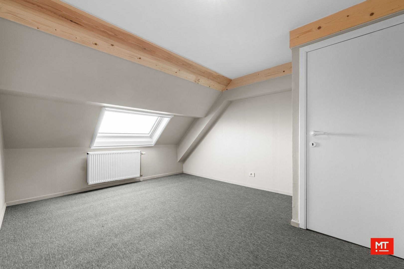 Landelijk gelegen alleenstaande woning met 3 slaapkamers, tuin en garage in Bikschote foto 17