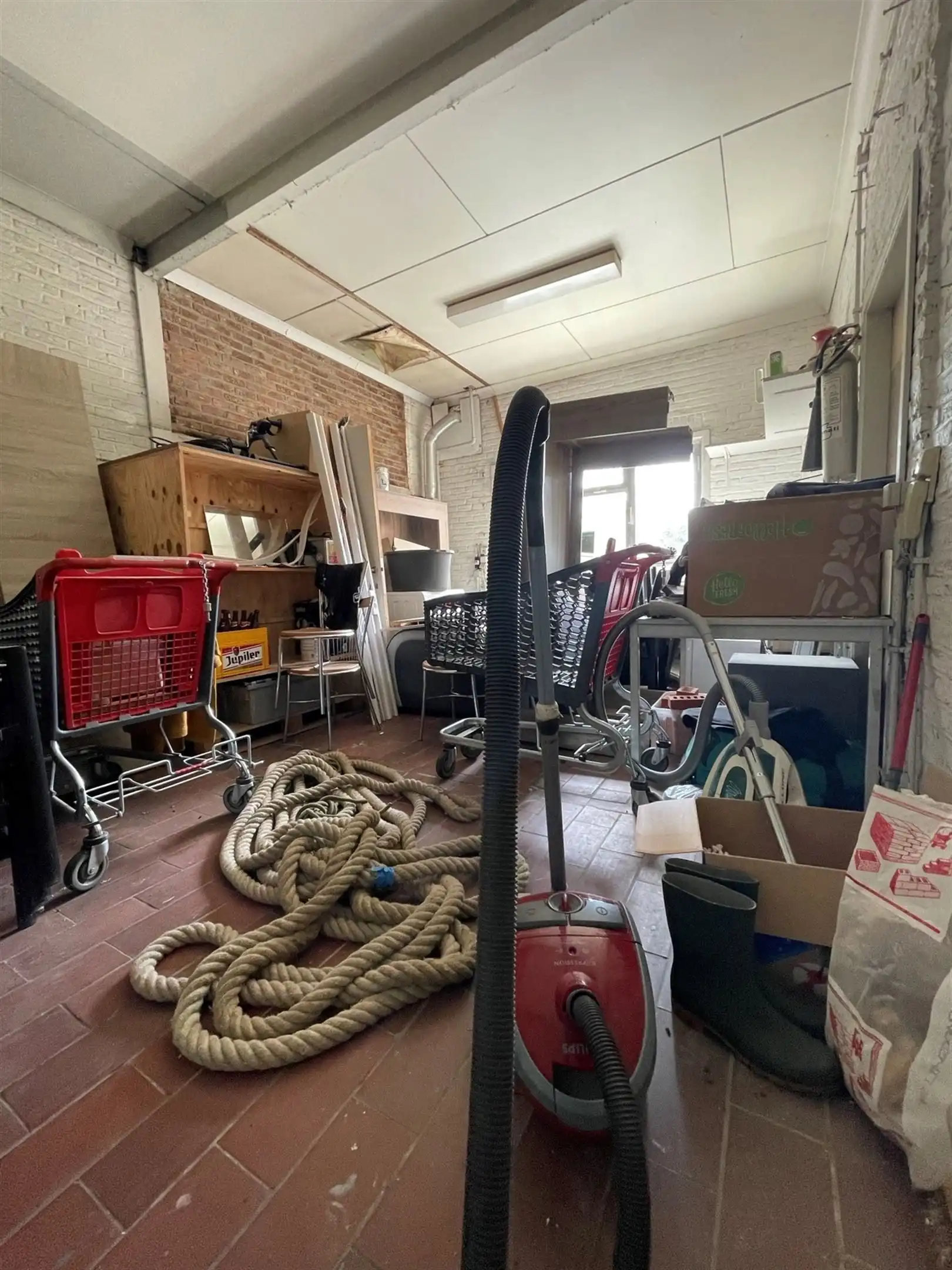 Goedgelegen handelspand op top ligging te Dendermonde foto 15