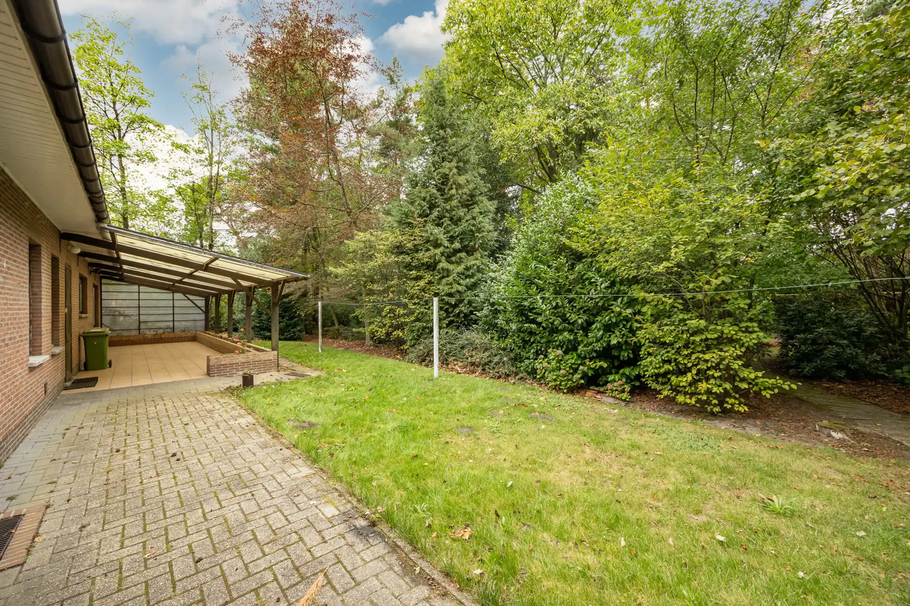 Laagbouwvilla op residentieel perceel van ca. 1.783 m². foto 19