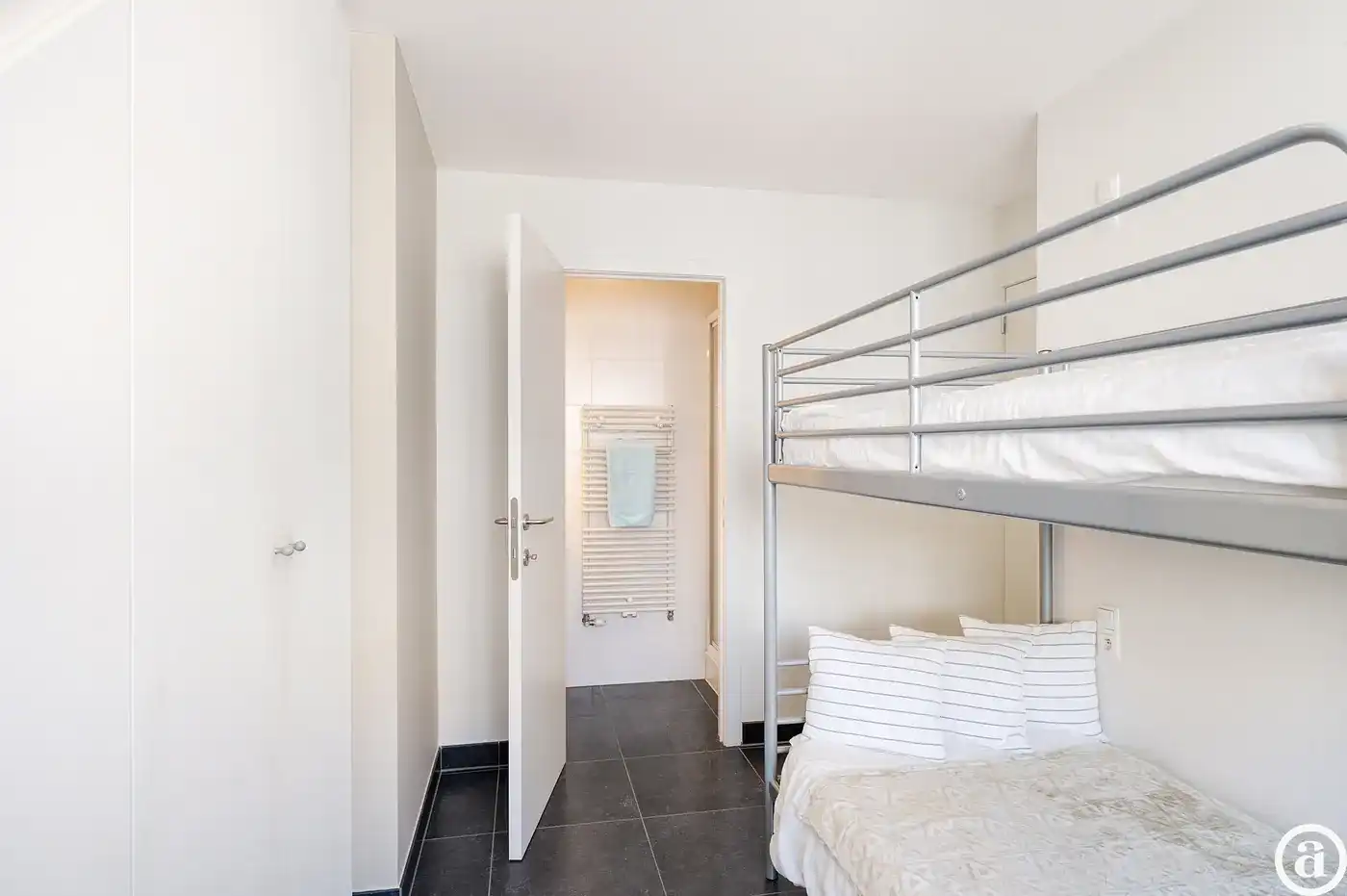 Ruim duplex-appartement en zonnig terras nabij de Zeedijk    foto 22