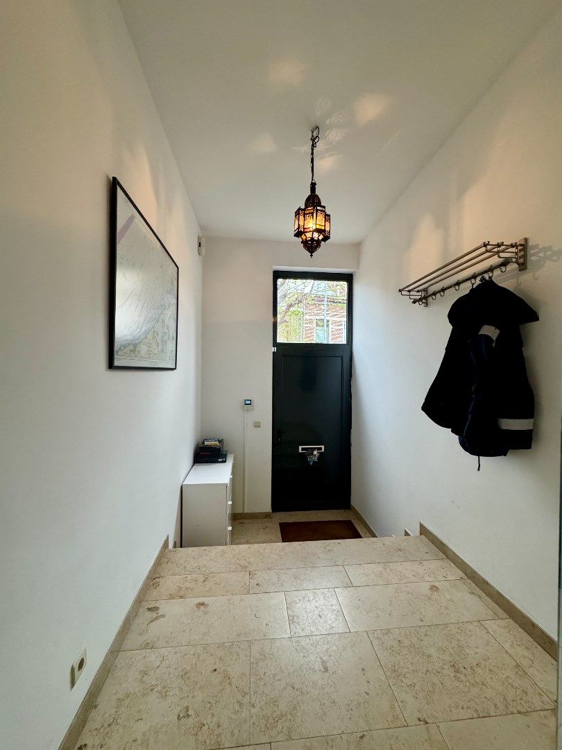 Prima onderhouden woning in centrum Eppegem. foto 3