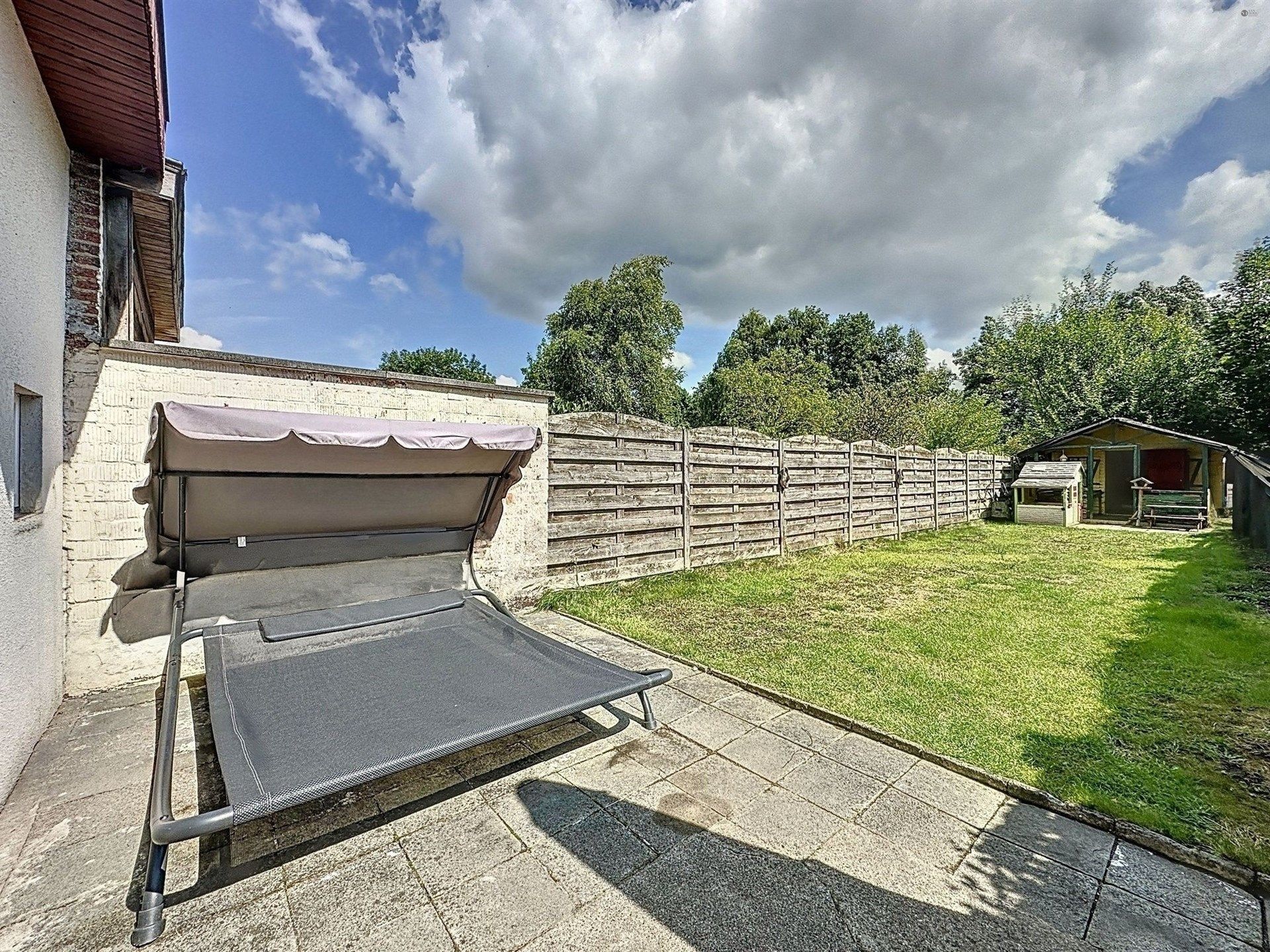 Gezinswoning met 3 slaapkamers en halfopen karakter! foto 5