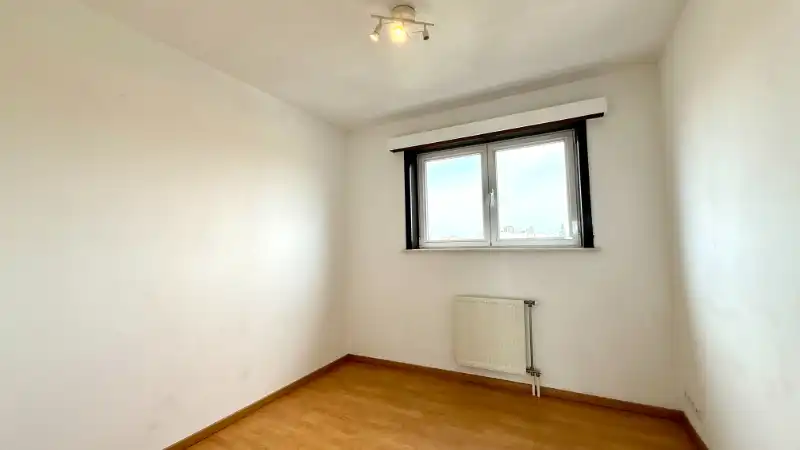 Centraal gelegen appartement met 3 slaapkamers en autostandplaats foto 8