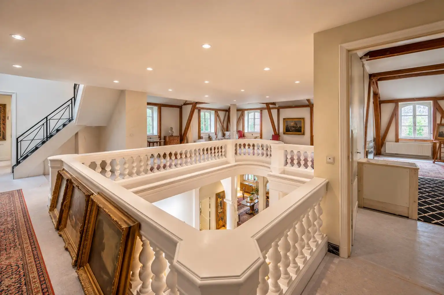 IMPOSANT KARAKTERVOL NEOCLASSICISTISCH HERENHUIS foto 14