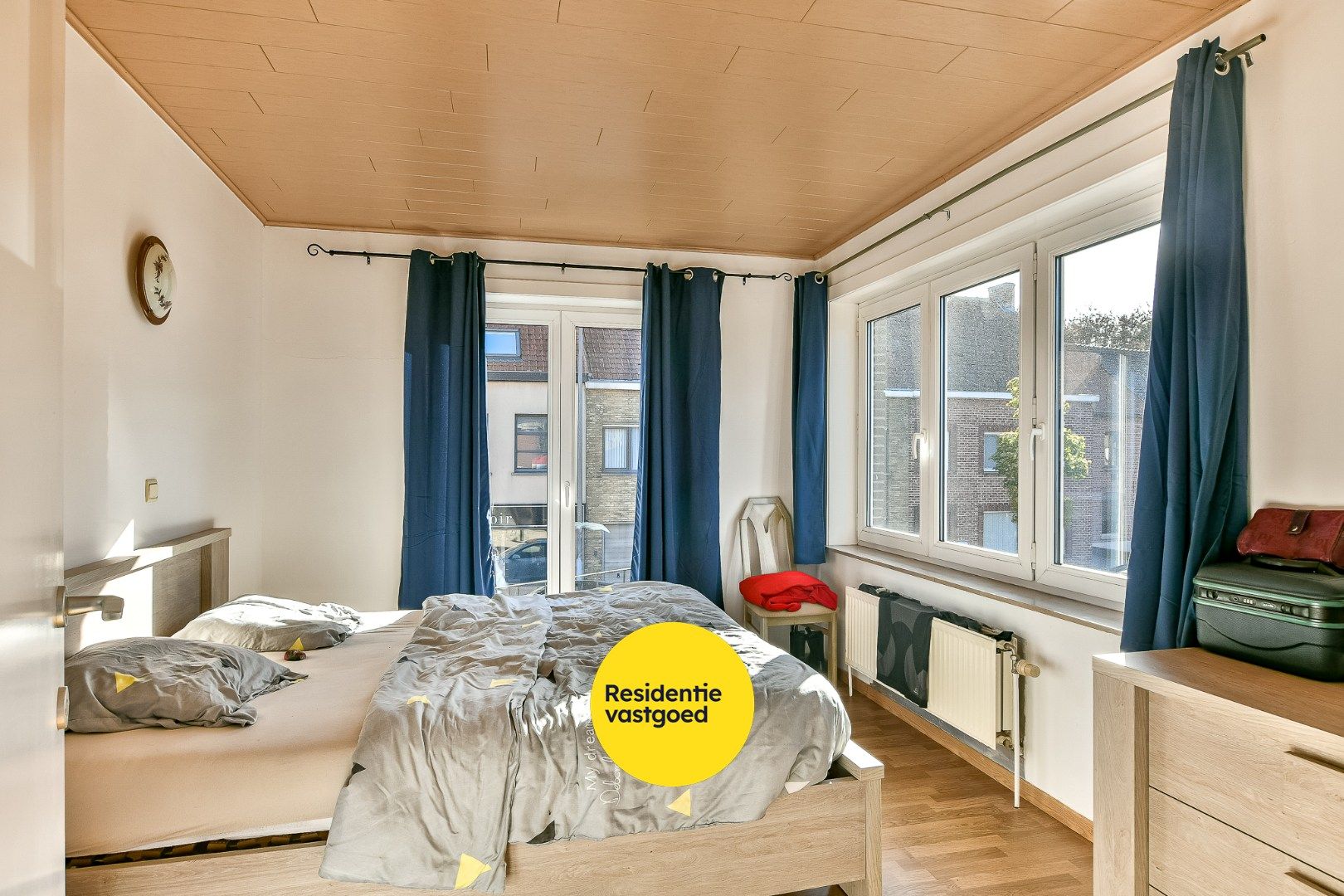 Halfopen woning met drie slaapkamers, tuin en garage foto 10