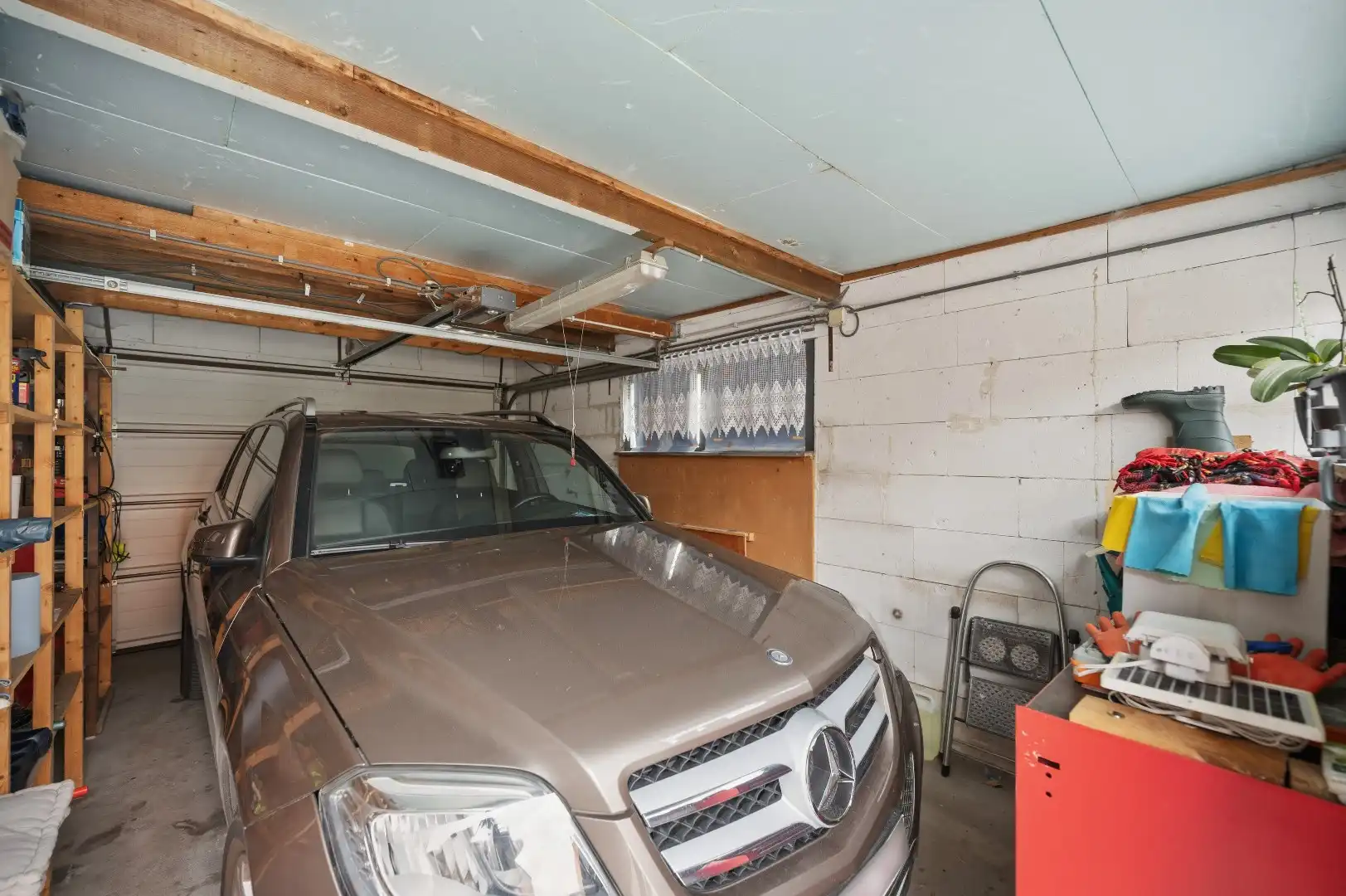 Instapklare rijwoning te Boutersem met tuin en 2 garages foto 23