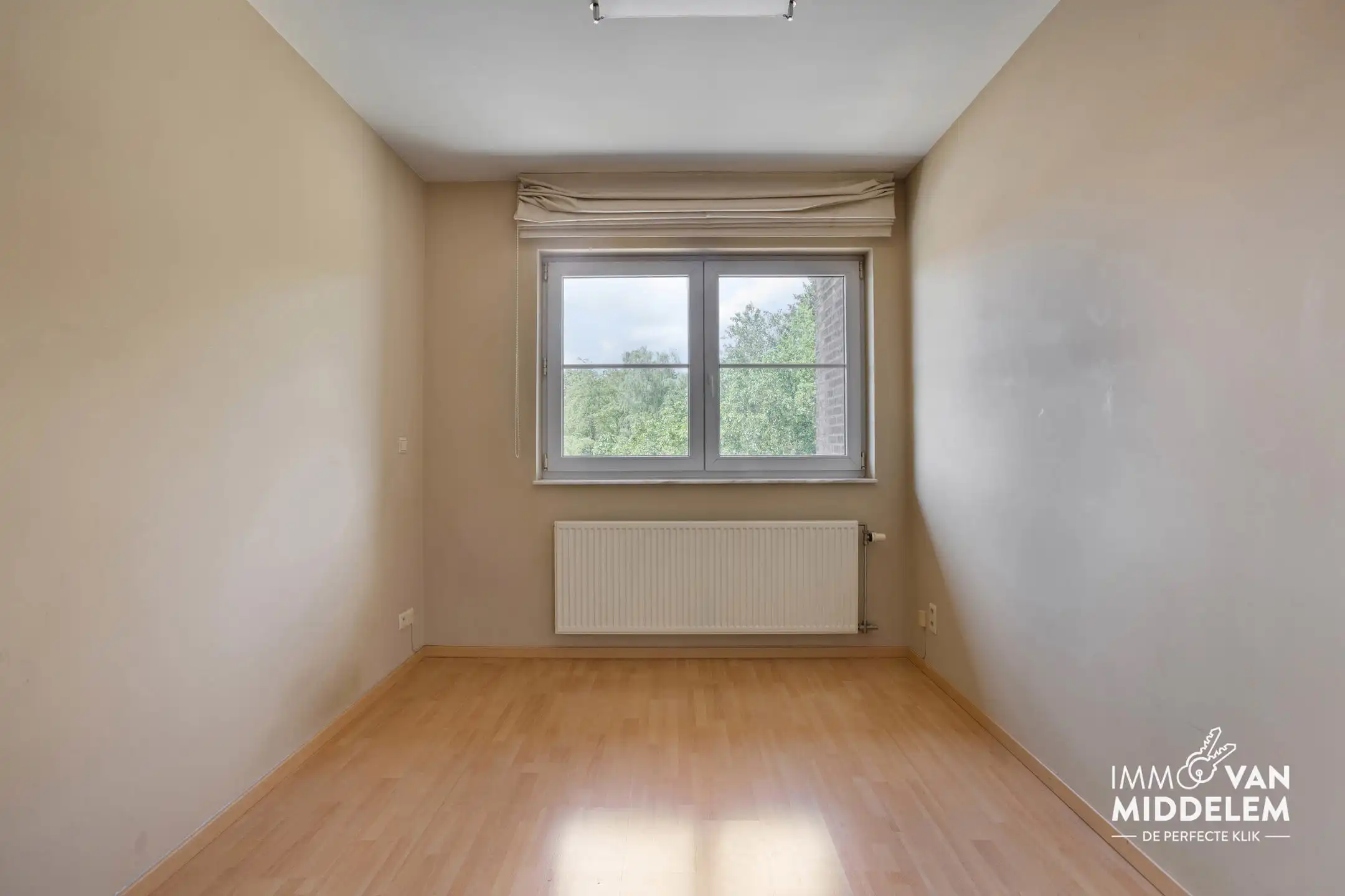 DUPLEXAPPARTEMENT MET 3 SLAAPKAMERS, GARAGE EN BERGING foto 16