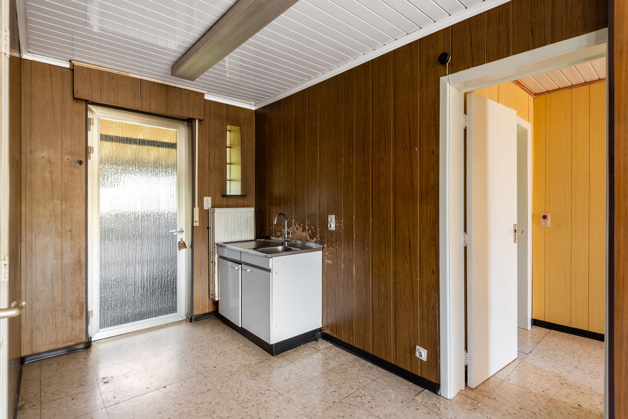 Te renoveren woning met schuur foto 28