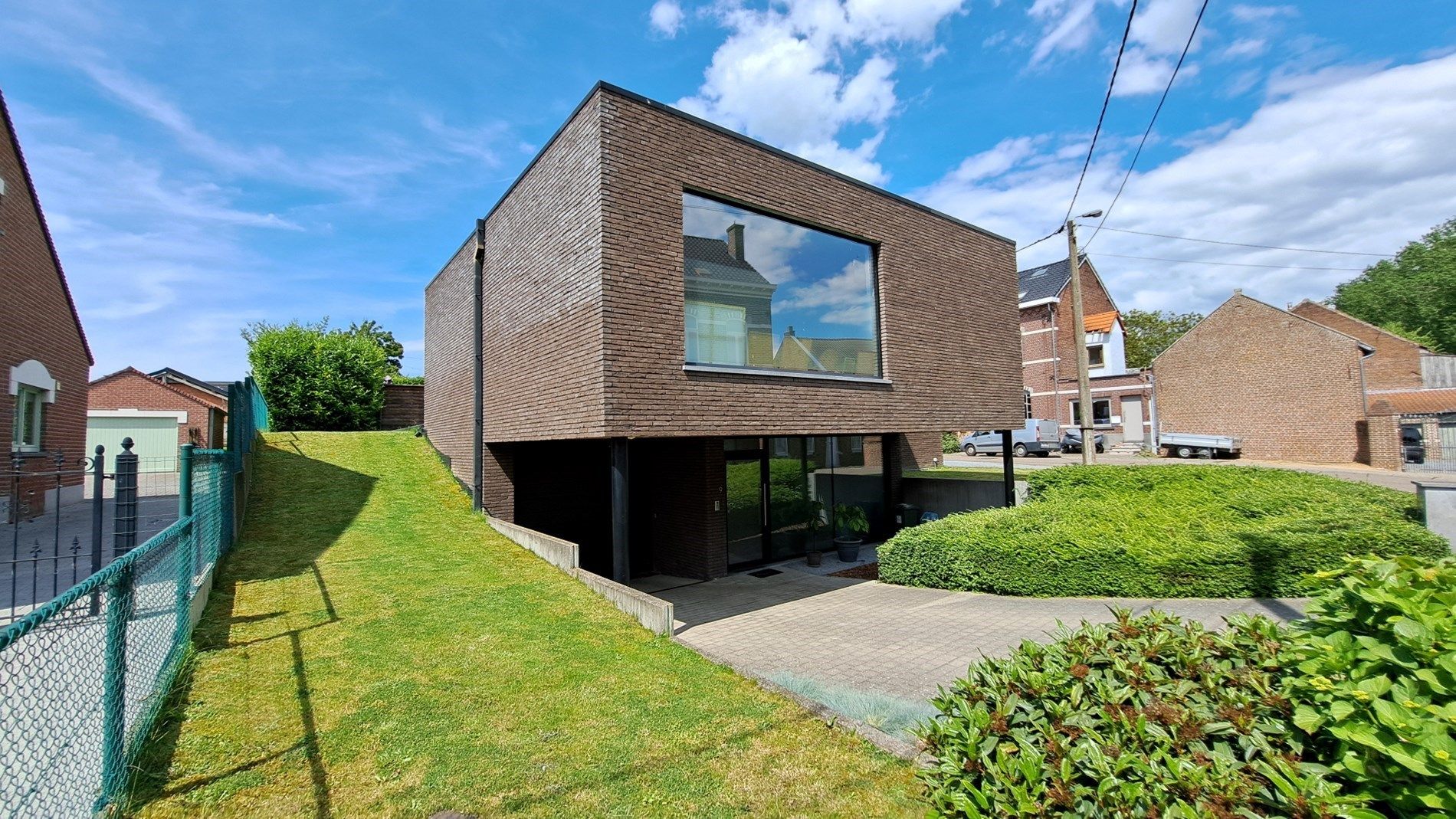 Energiezuinige woning met 3 slpks, garage, tuin en zeer ruim terras foto 1