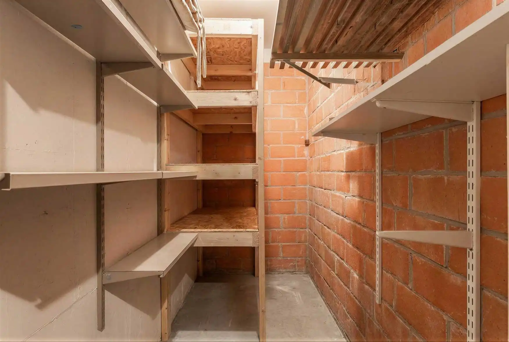 Stijlvol gerenoveerd appartement met 2 terrassen en uniek uitzicht. foto 26