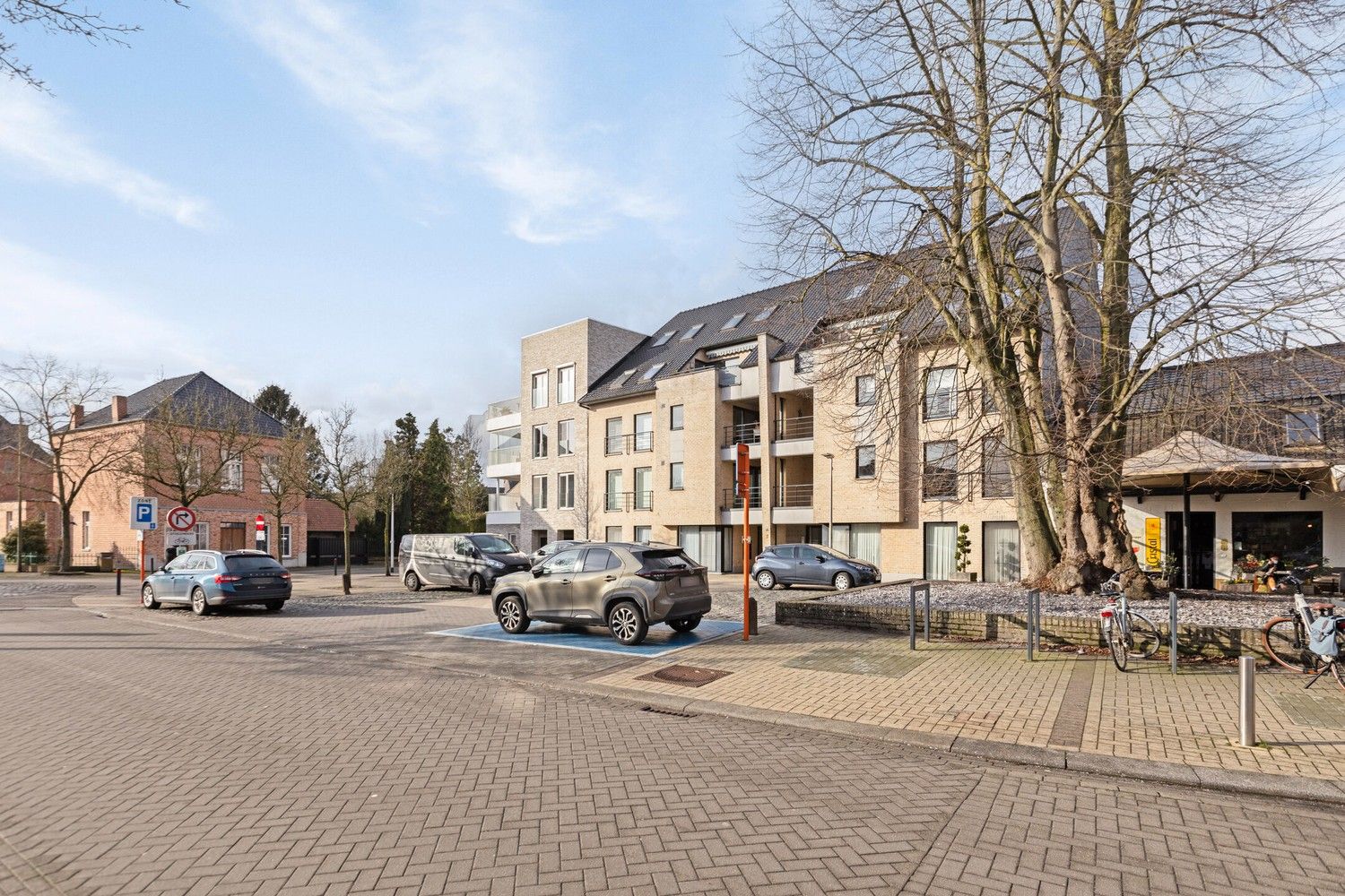 Gelijkvloers appartement met 2 slaapkamers en carport in hartje Pelt foto 18