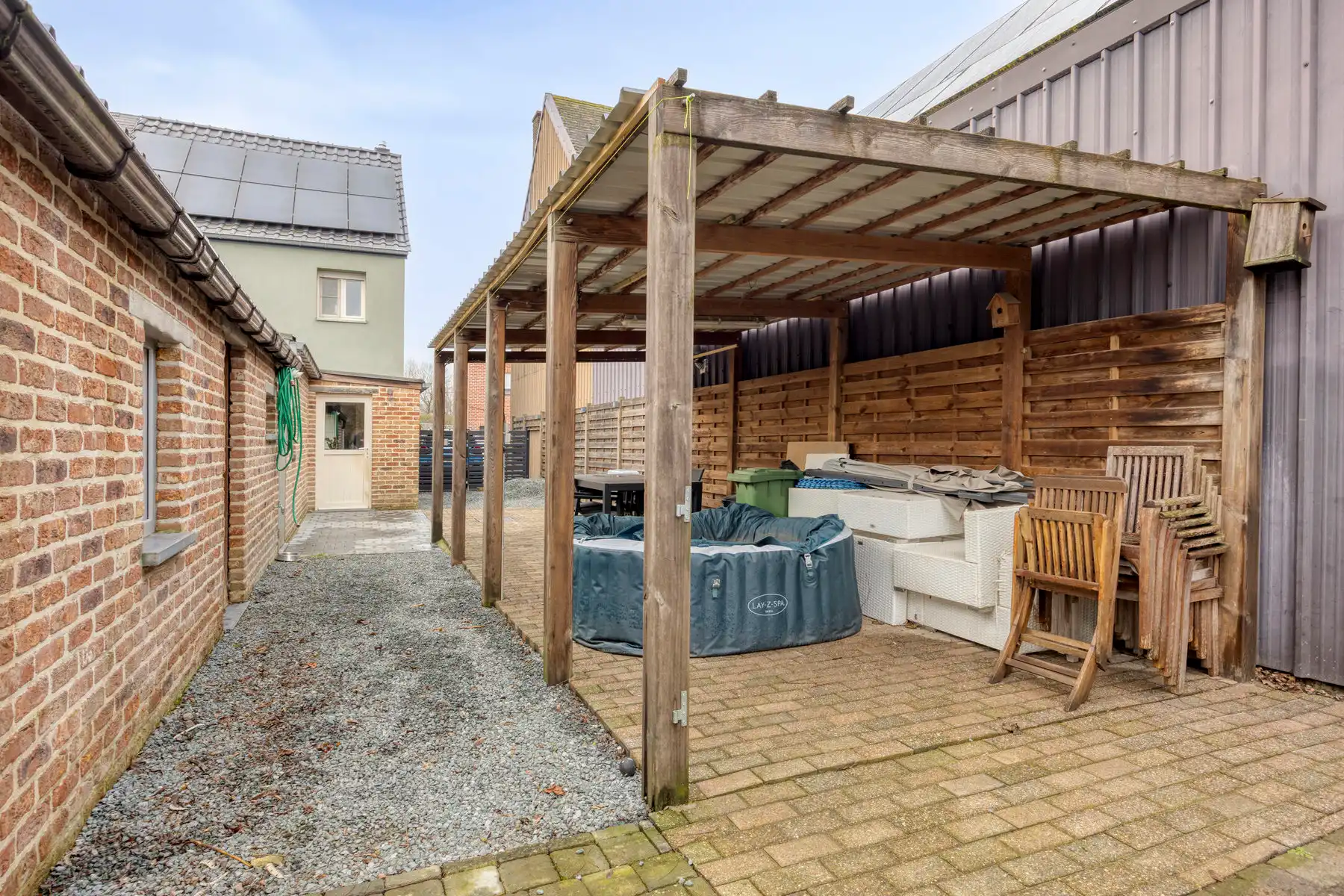 TE KOOP - instapklare halfopen bebouwing met 3 slaapkamers foto 23