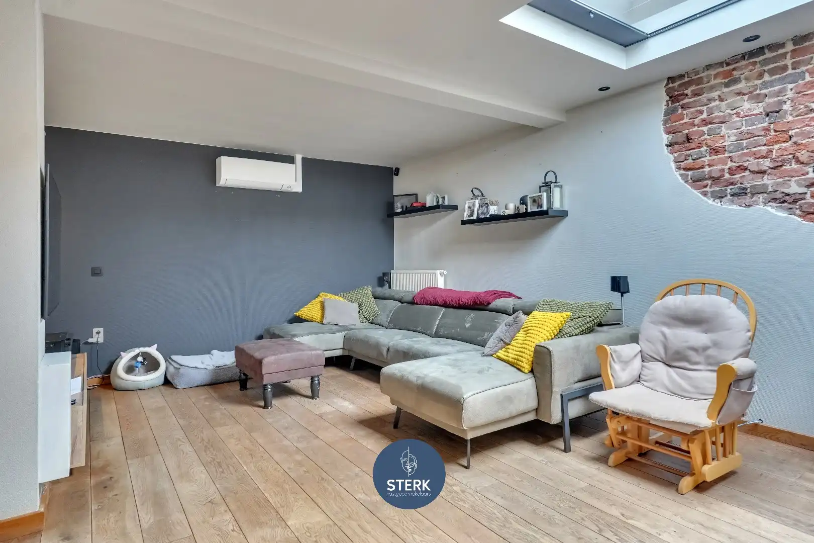 VEELZIJDIGE WONING MET HANDELSRUIMTE (448 m²) OP EEN ZICHTLOCATIE TE REKEM !  foto 2