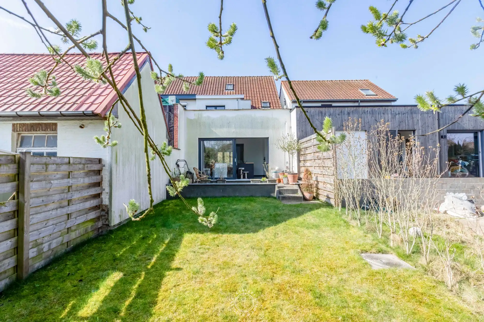 Aangename woning in de gegeerde Vogeltjeswijk foto 14