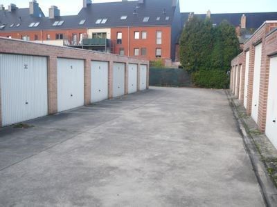 Gunstig gelegen garagebox(garage 19) foto 2
