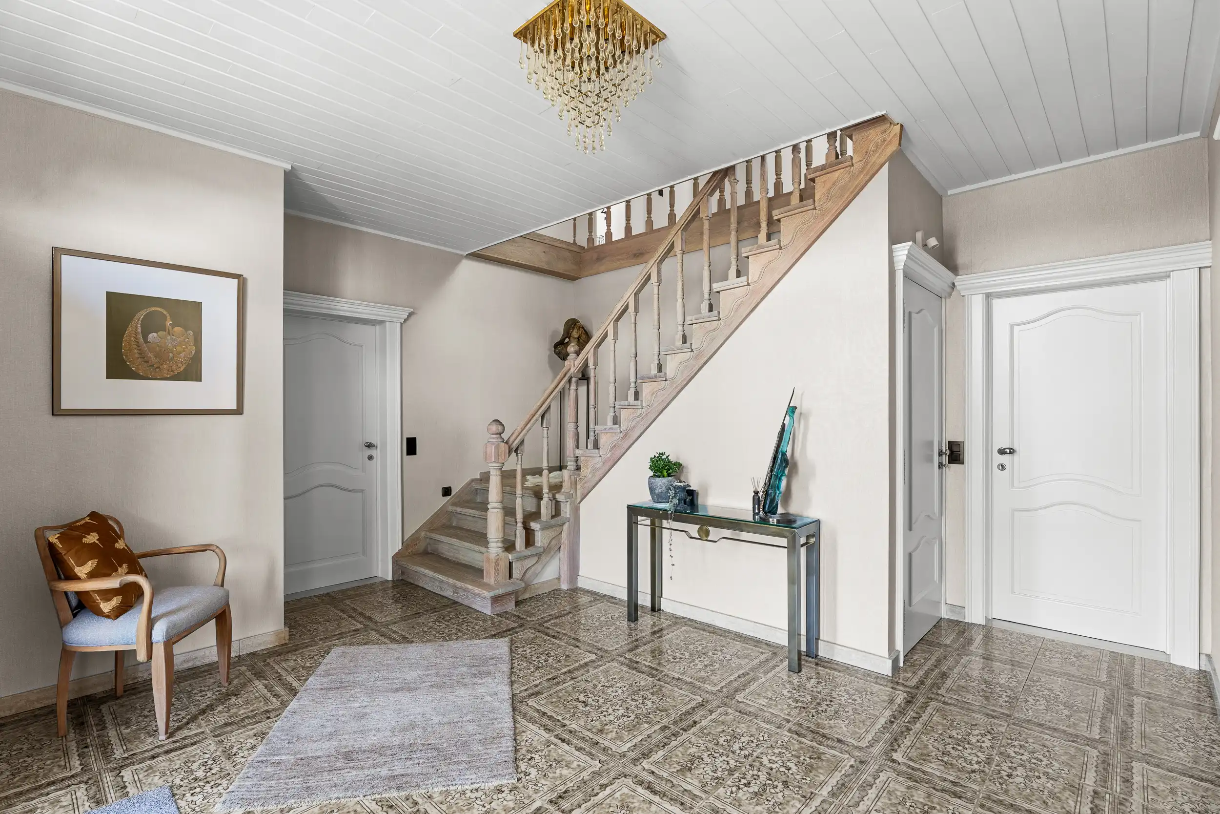 Luxueus gerenoveerde herenwoning  met loods op 2.137m² foto 8