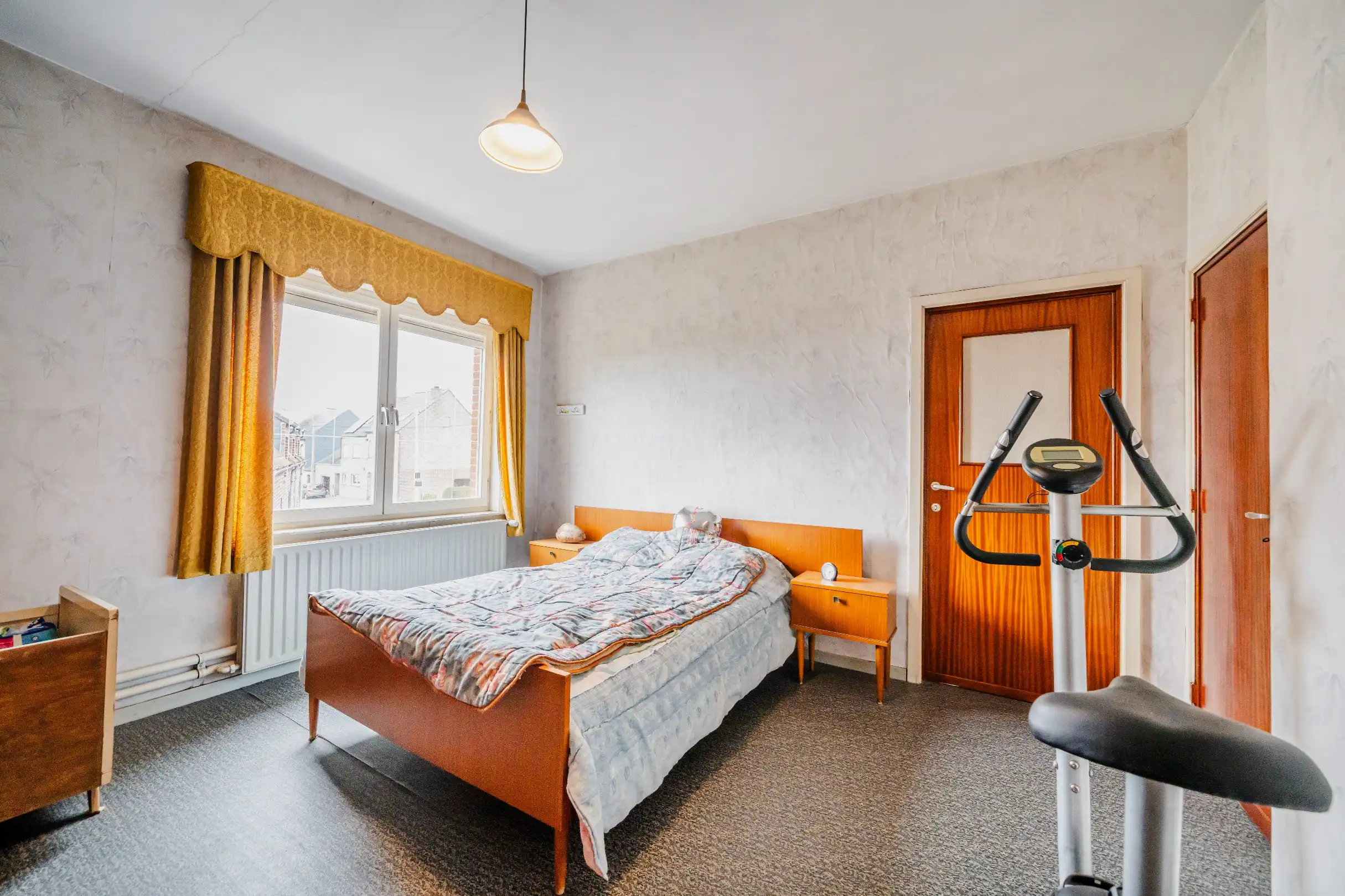 Halfopen bebouwing met 3 slaapkamers, tuin en garage. foto 17