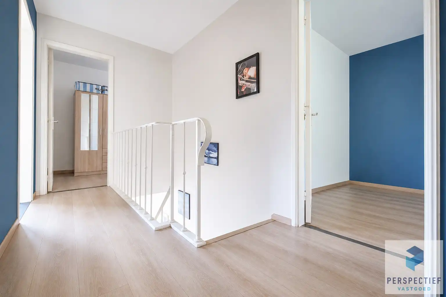 RUIME LICHTRIJKE WONING met 4 SLPKS, GARAGE en grote TUIN foto 10