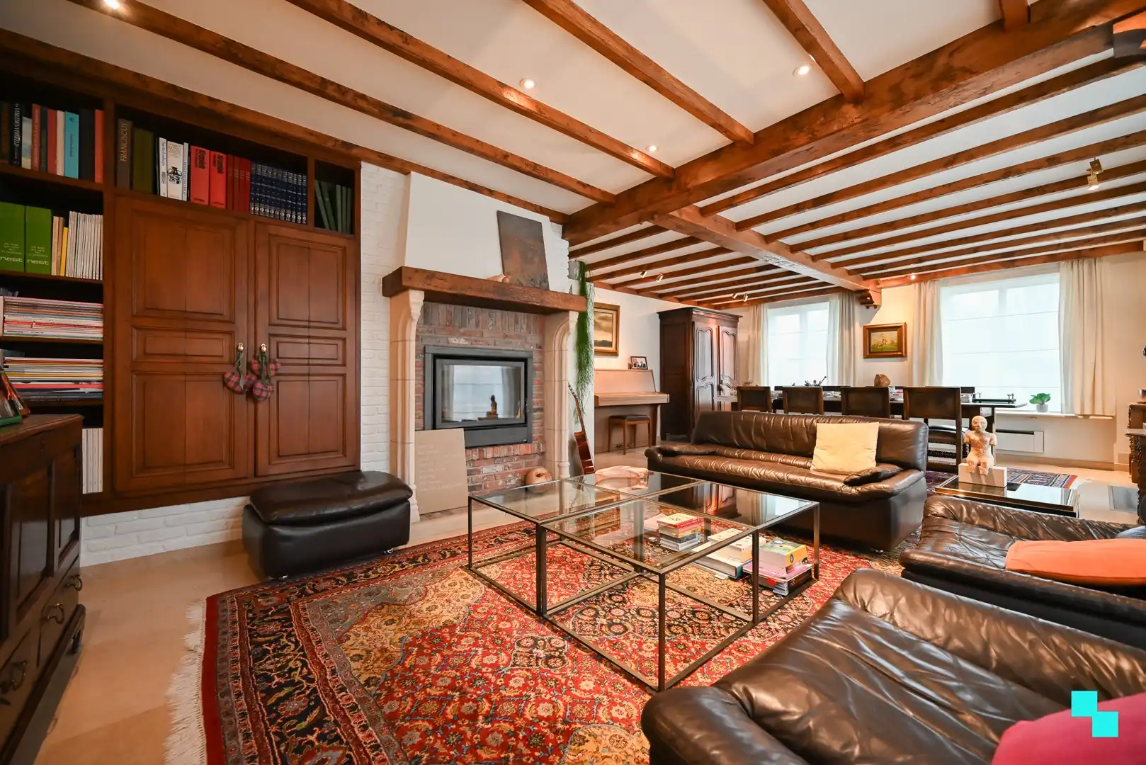 Verrassend ruime woning op hoekperceel te Izegem, Bosmolens foto 3