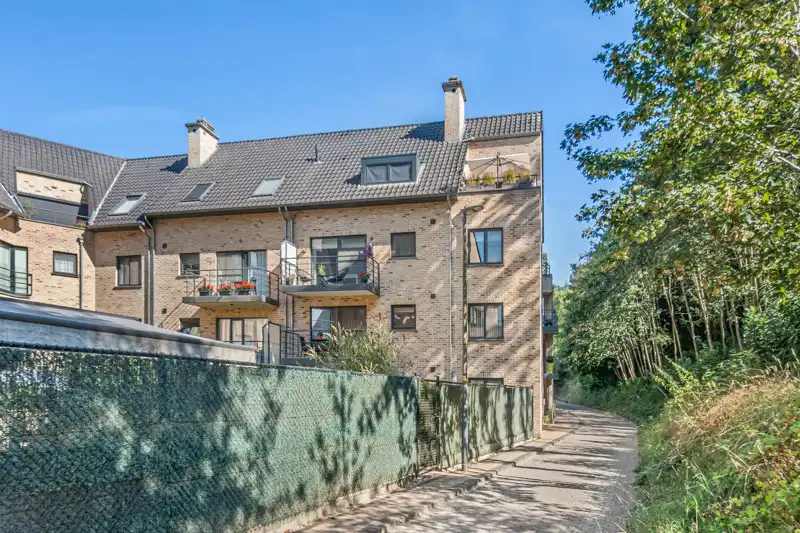 Zeer rustig en energiezuinig appartement met autostaanplaats en berging foto 21