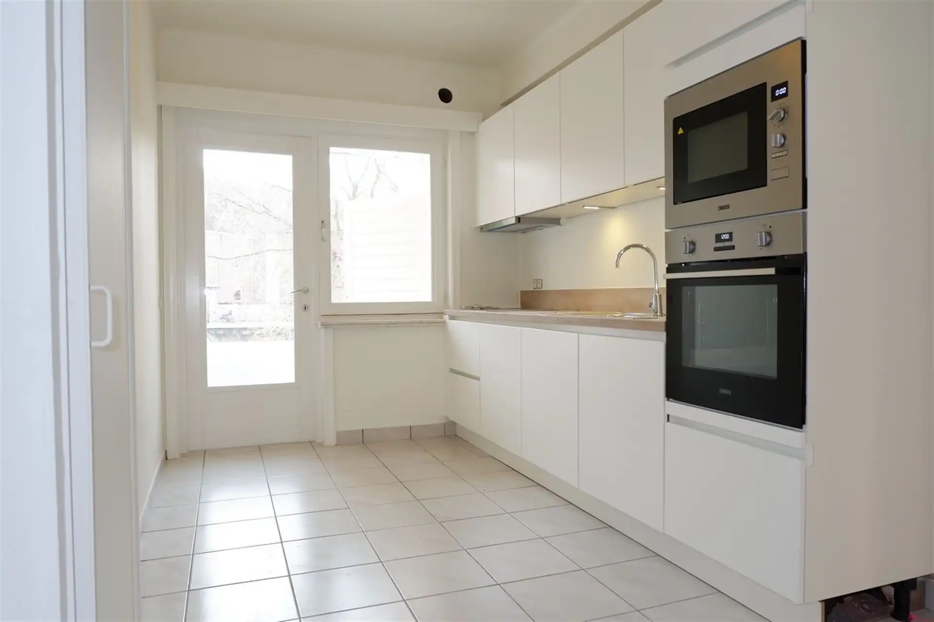 Gezellig appartement met garage in het centrum! foto 6