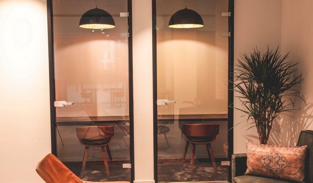 Gemeubelde kantoorruimte in MC-SQUARE Gent foto 5