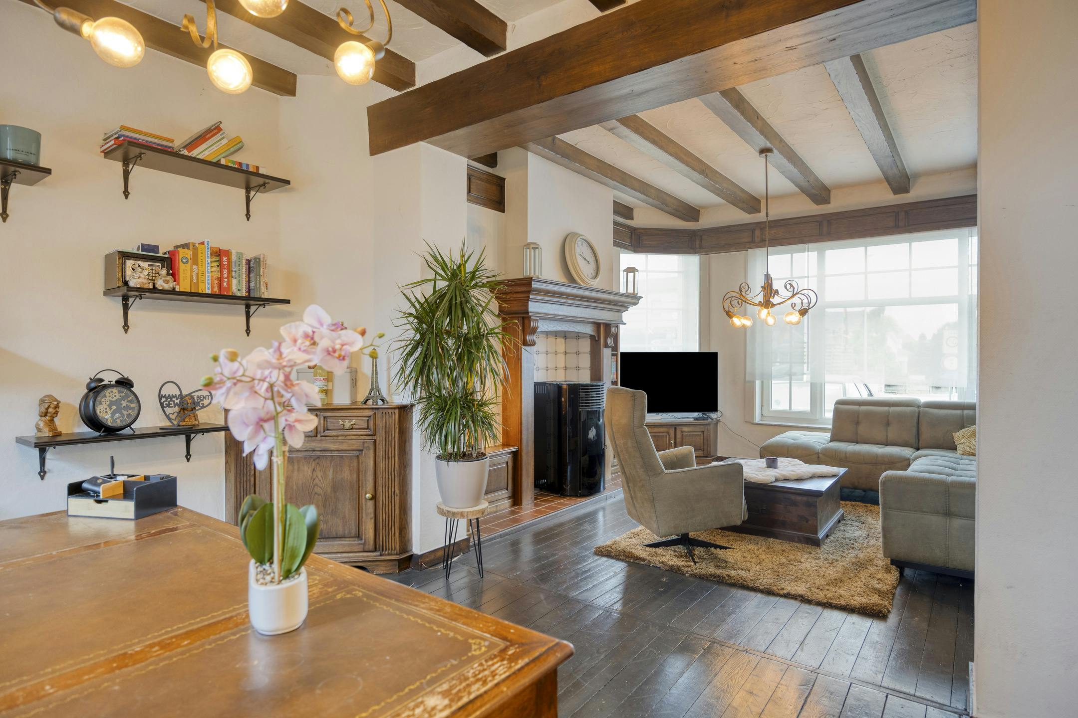 Ruime, charmante woning met loft te koop in Maaseik foto 8