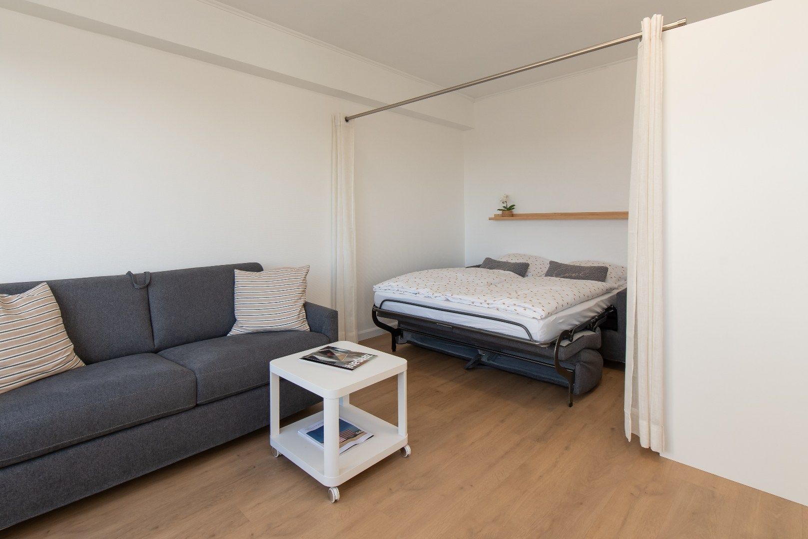 Mooi vernieuwde studio gelegen op de vierde verdieping met zonneterras foto 10