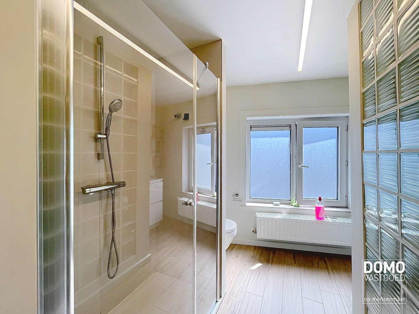 LICHTRIJK APPARTEMENT OP EERSTE VERDIEPING MET INPANDIG TERRAS foto 11