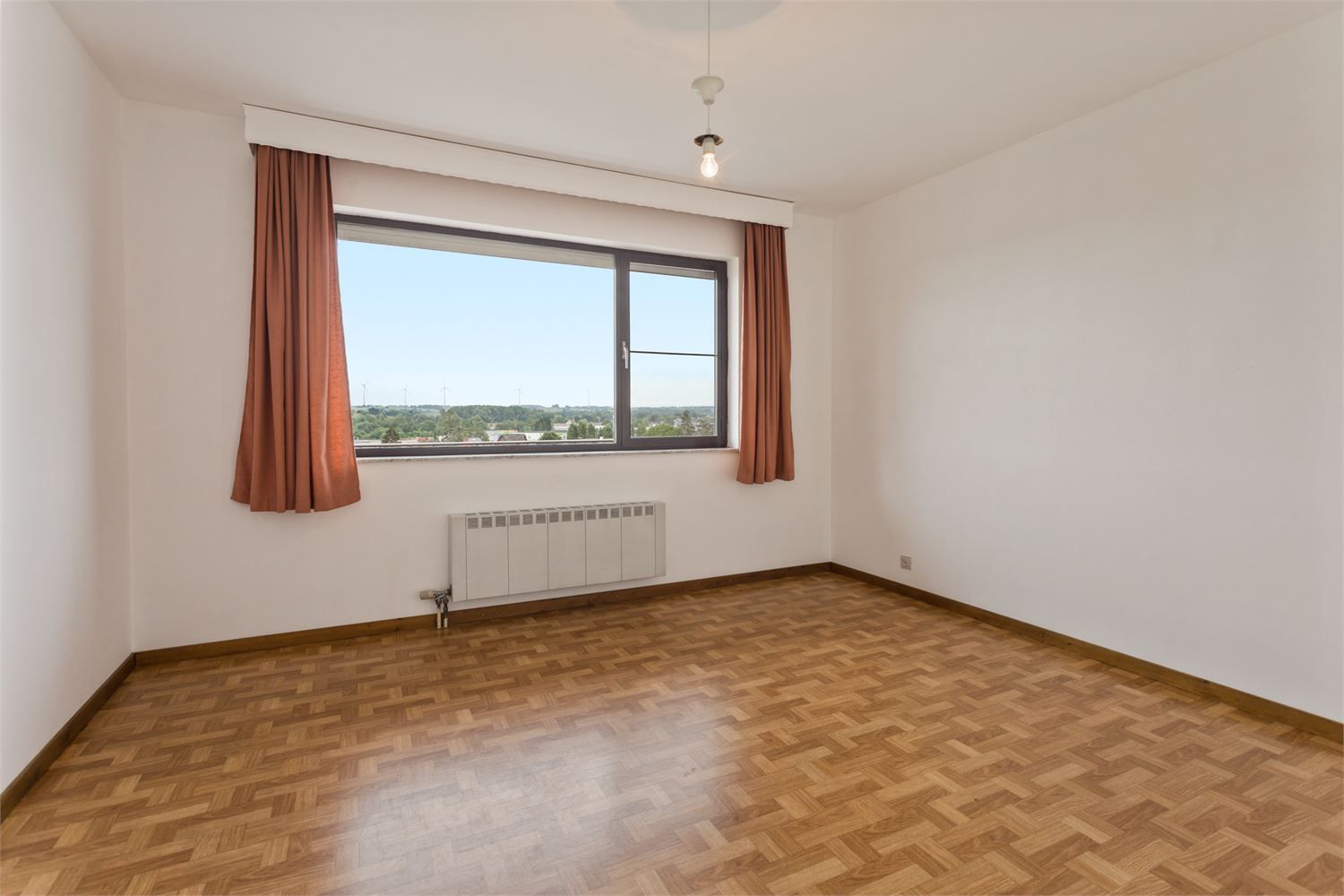 Zeer mooi appartement met 3 slaapkamers en autostaanplaats, centrum Diest! foto 12